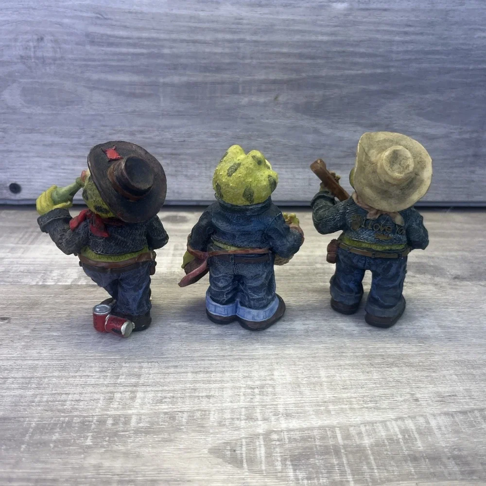 Cowboy Frog Figurines  Country Western Frogs in Hats & Denim Boots Set Of 3